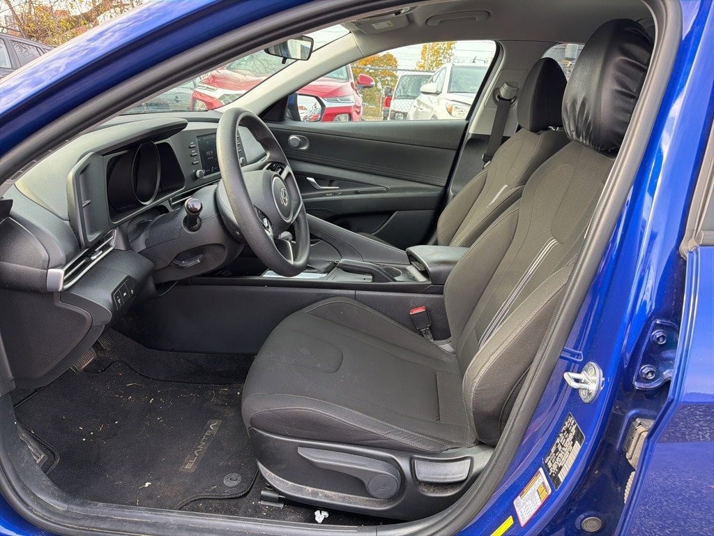 Certified 2022 Hyundai Elantra SEL FWD image 12