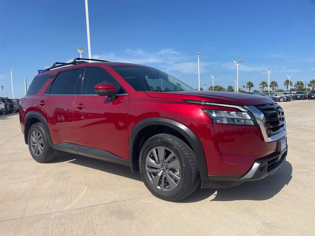 Certified 2025 Nissan Pathfinder SV w/ SV Premium Package FWD image 7