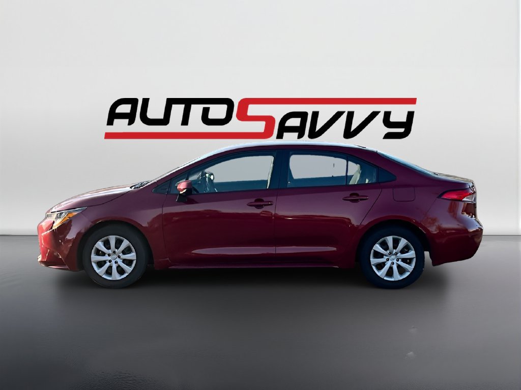 Used 2025 Toyota Corolla LE FWD image 4