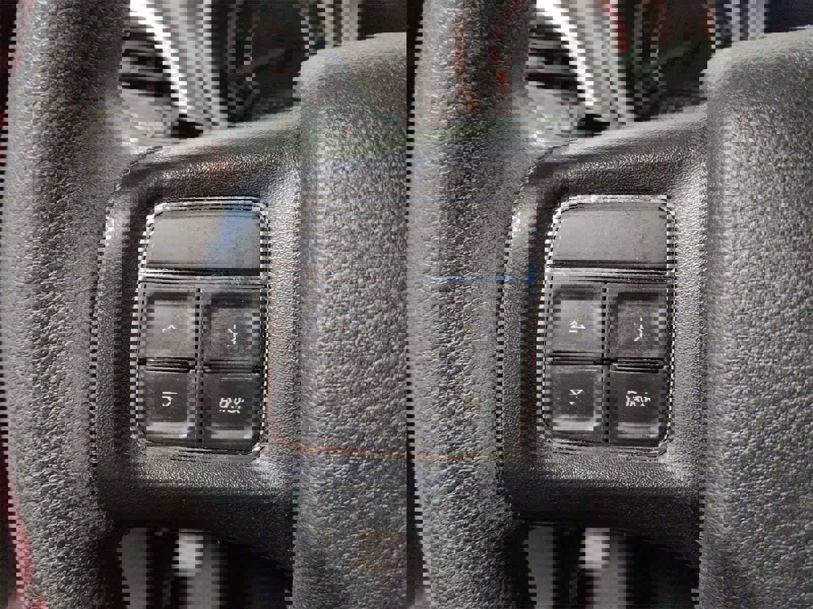 Certified 2018 Dodge Journey SE image 23