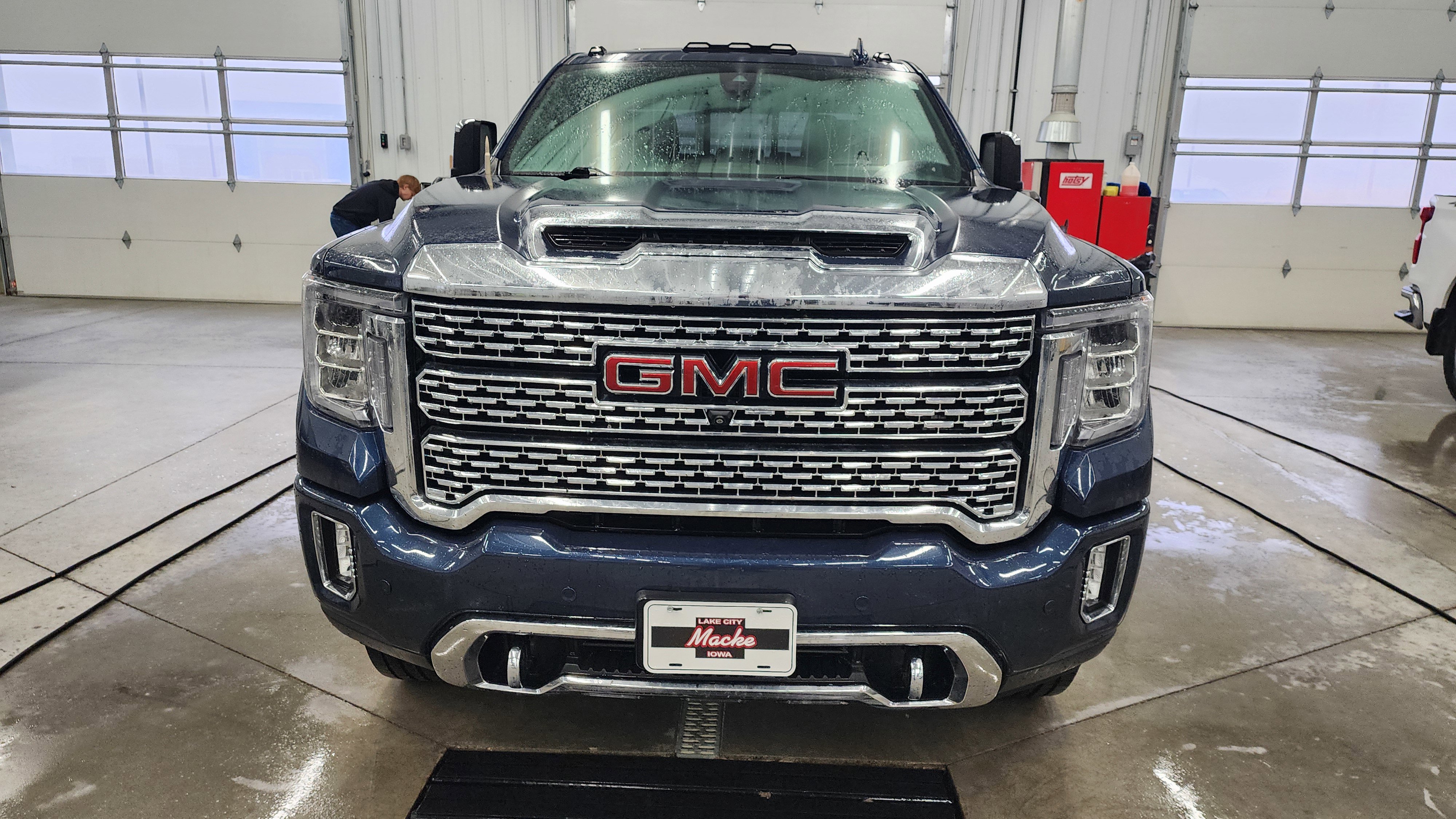 Used 2020 GMC Sierra 2500 Denali w/ Denali Ultimate Package image 2