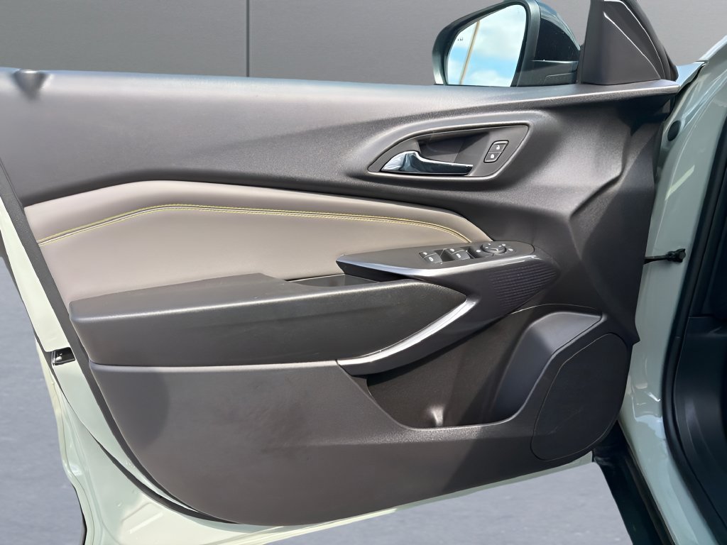 New 2026 Chevrolet Trax ACTIV w/ Driver Confidence Package FWD image 16