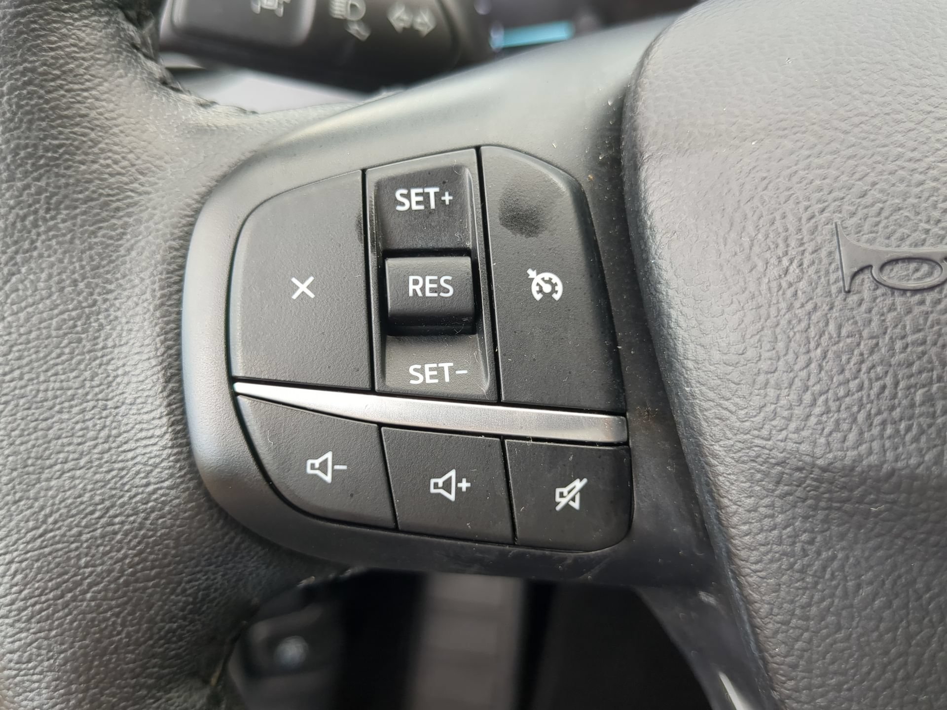 Certified 2020 Ford Escape SEL FWD image 64