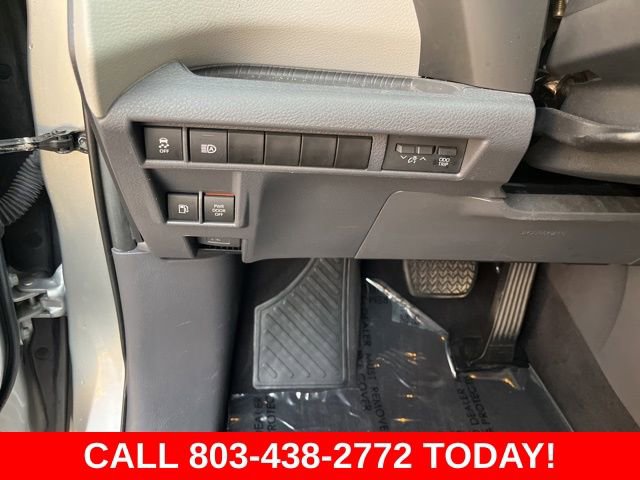 Used 2022 Toyota Sienna LE w/ LE Plus Package image 30