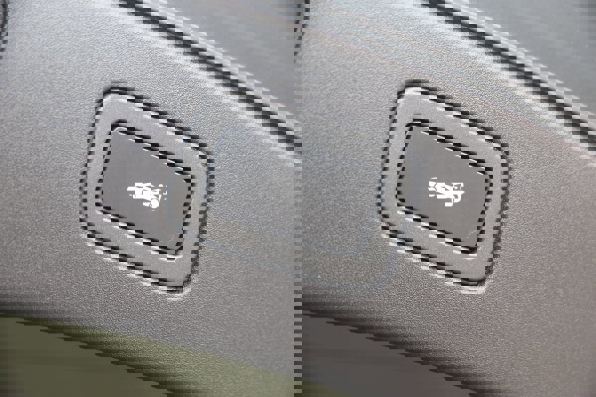 Used 2021 Jaguar F-TYPE R image 64