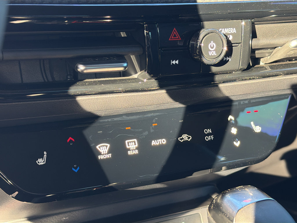 New 2026 Nissan Kicks SR w/ Cold Weather Package image 27