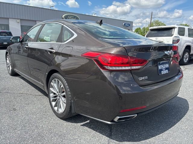 Used 2015 Hyundai Genesis 3.8 RWD image 3