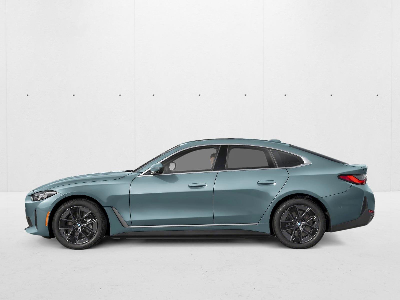 New 2026 BMW i4 eDrive40 w/ M Sport Package RWD image 3