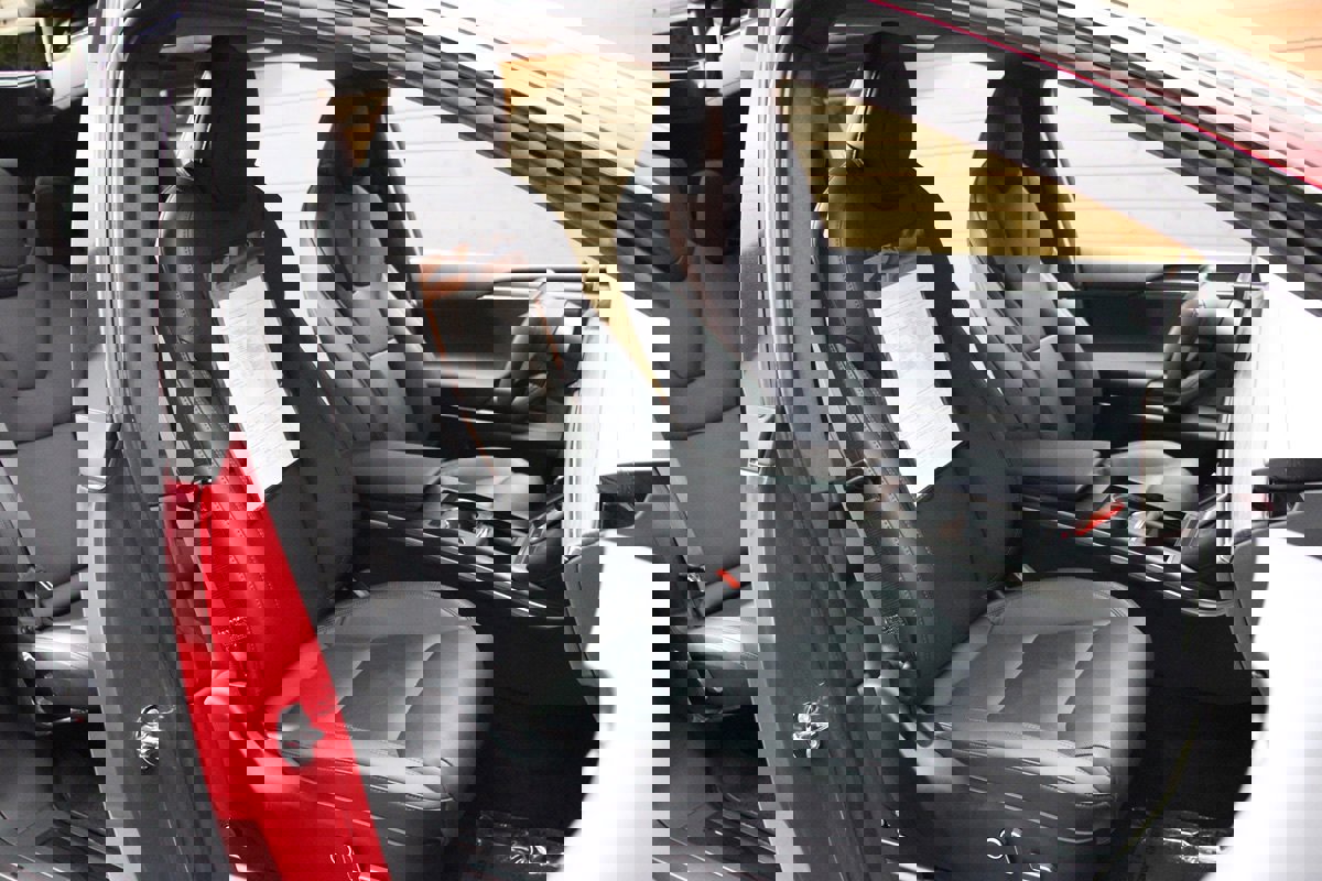 Used 2022 Tesla Model X image 12