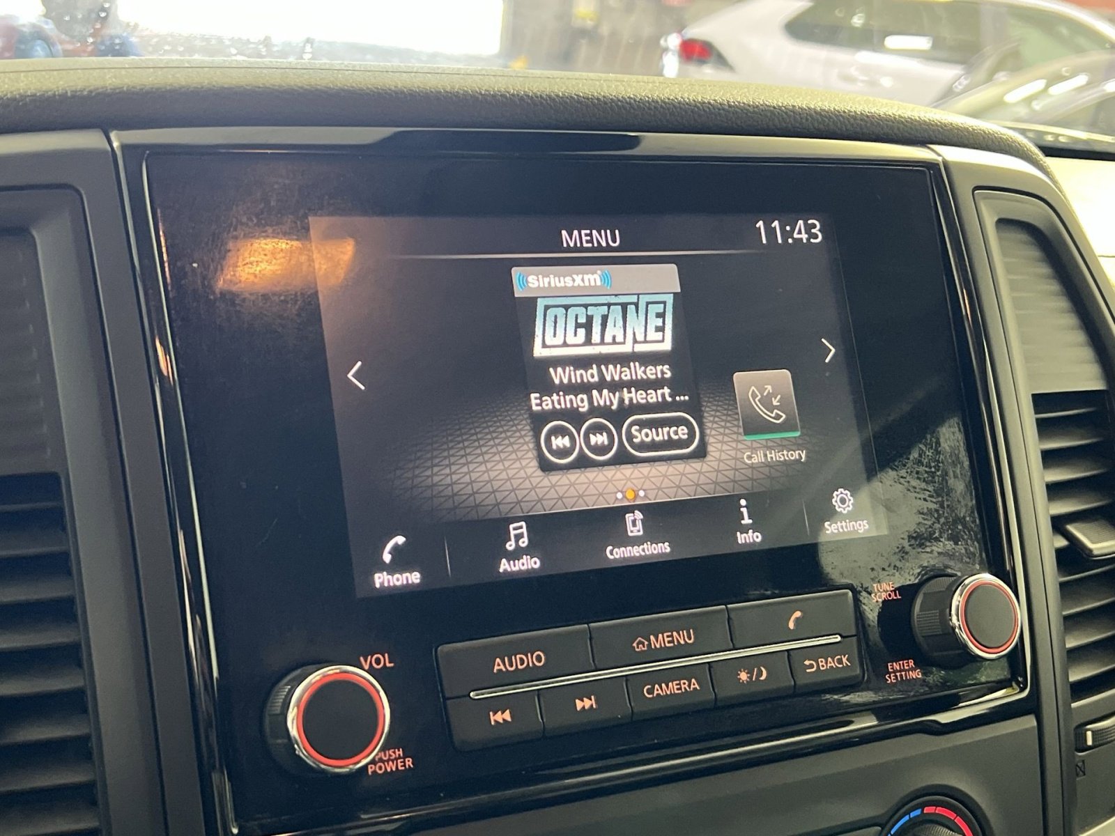 Used 2021 Nissan Titan S image 20