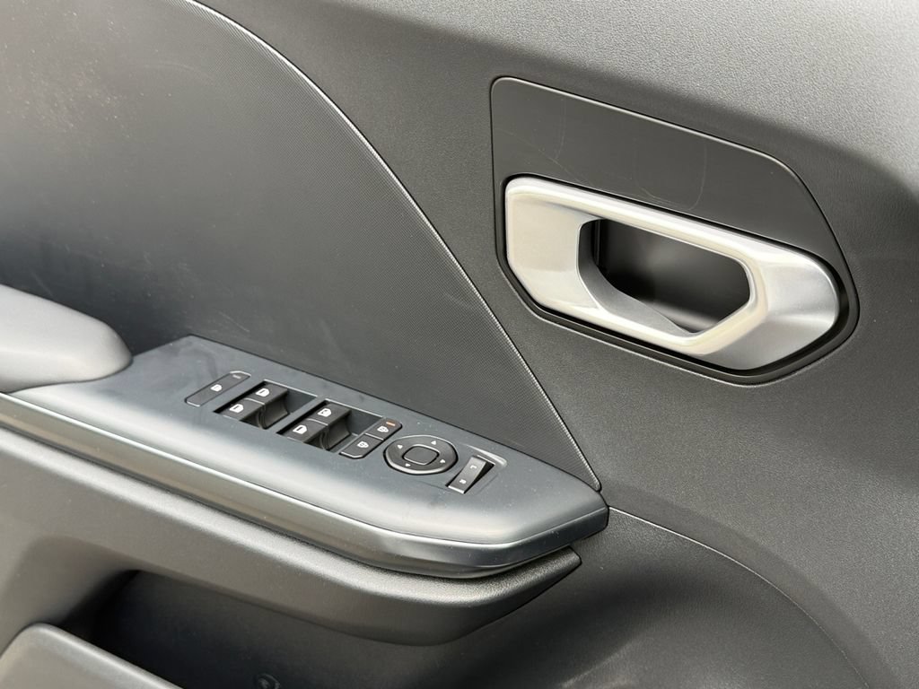 New 2026 Kia K4 FWD image 24