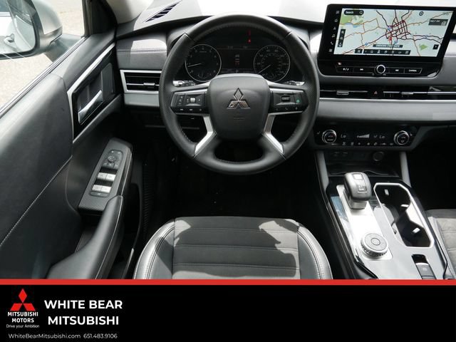 Used 2025 Mitsubishi Outlander SE AWD/4WD image 12
