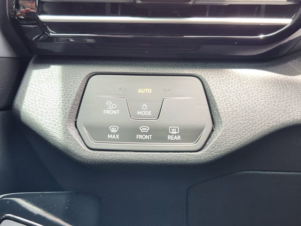 Certified 2023 Volkswagen ID.4 Pro S Plus AWD/4WD image 18