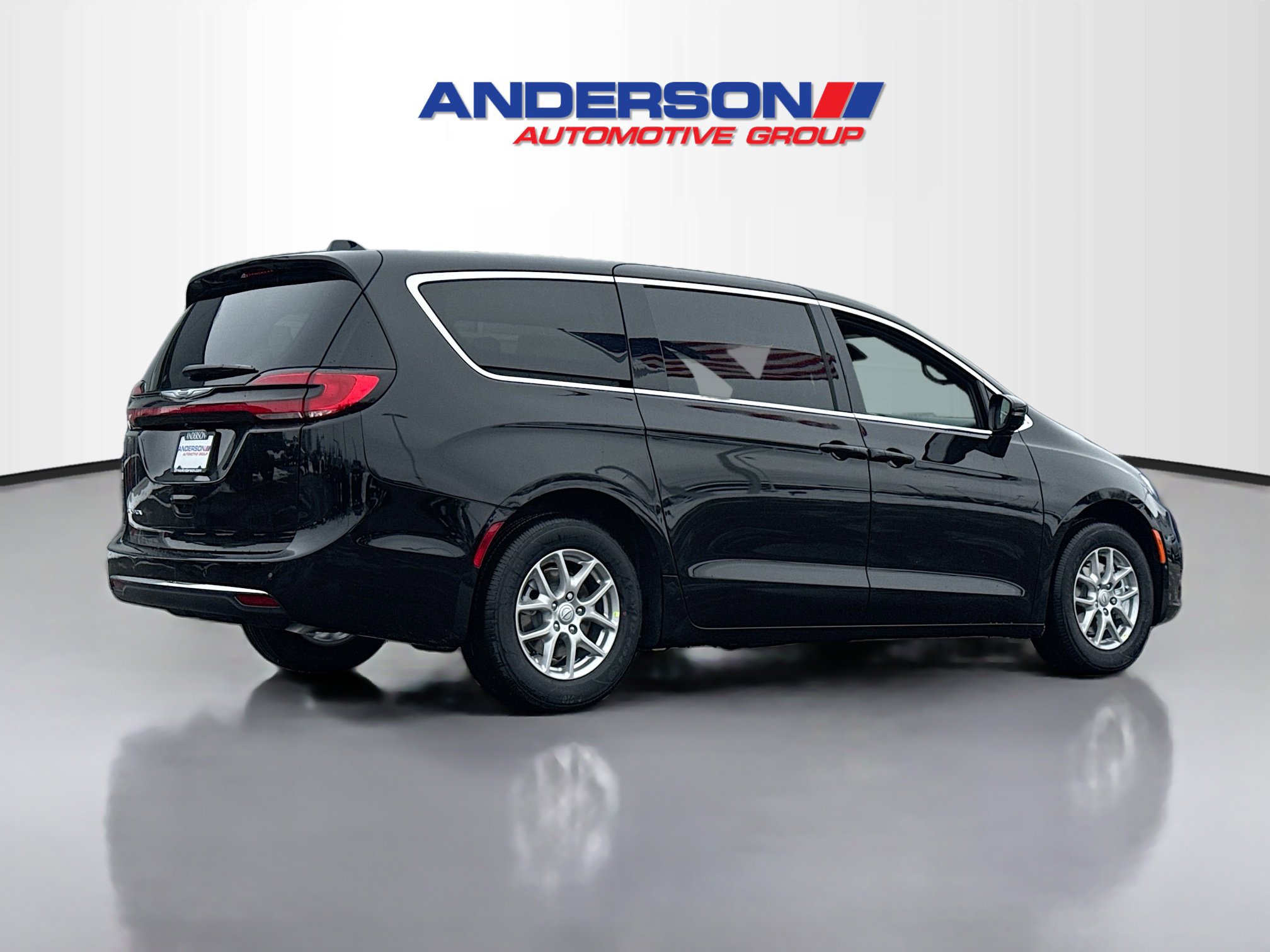 New 2026 Chrysler Pacifica Select image 2