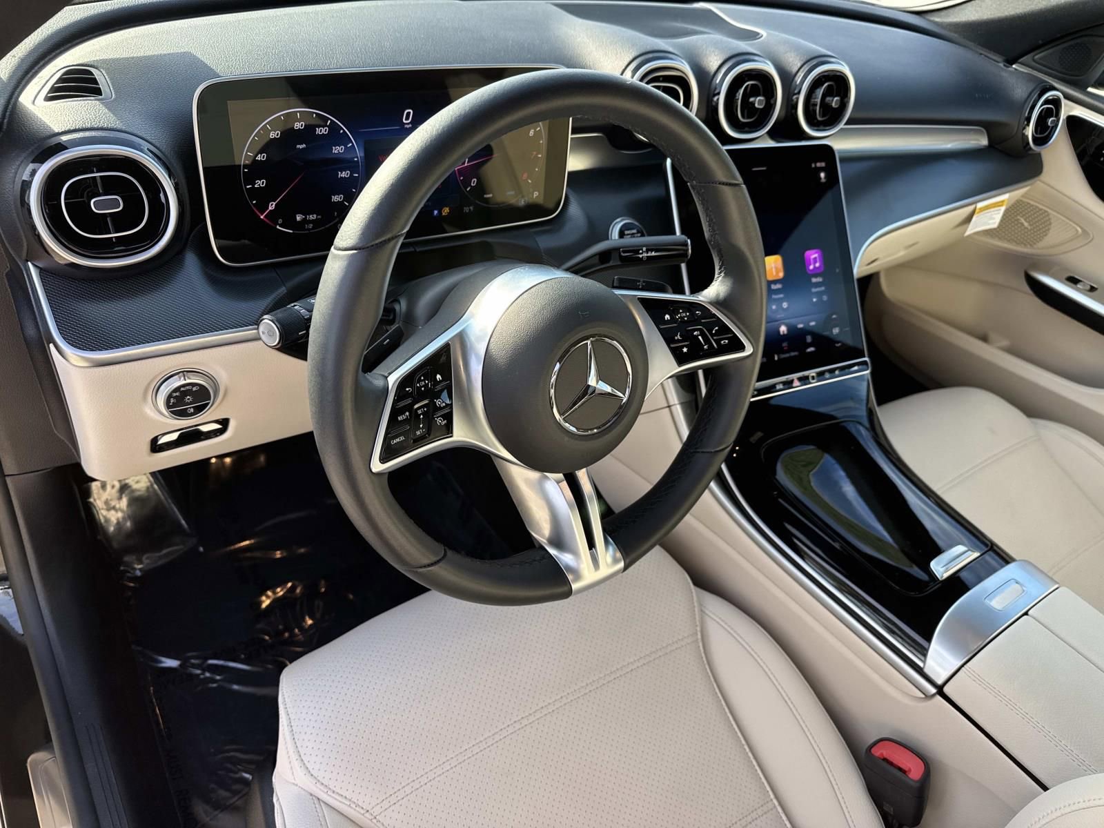 Used 2025 Mercedes-Benz C 300 Sedan image 18