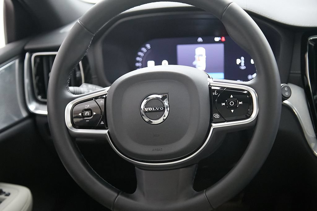 Certified 2024 Volvo V60 B5 Cross Country Ultimate AWD/4WD image 24