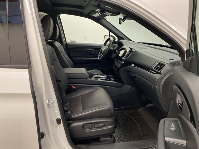 Used 2024 Honda Passport Black Edition image 26