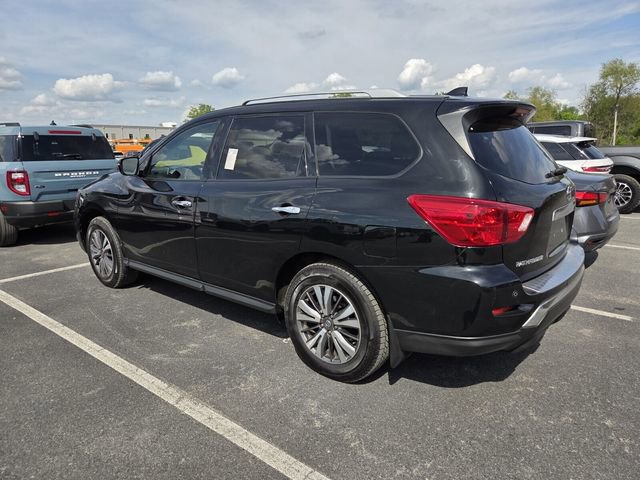 Used 2019 Nissan Pathfinder SV AWD/4WD image 3