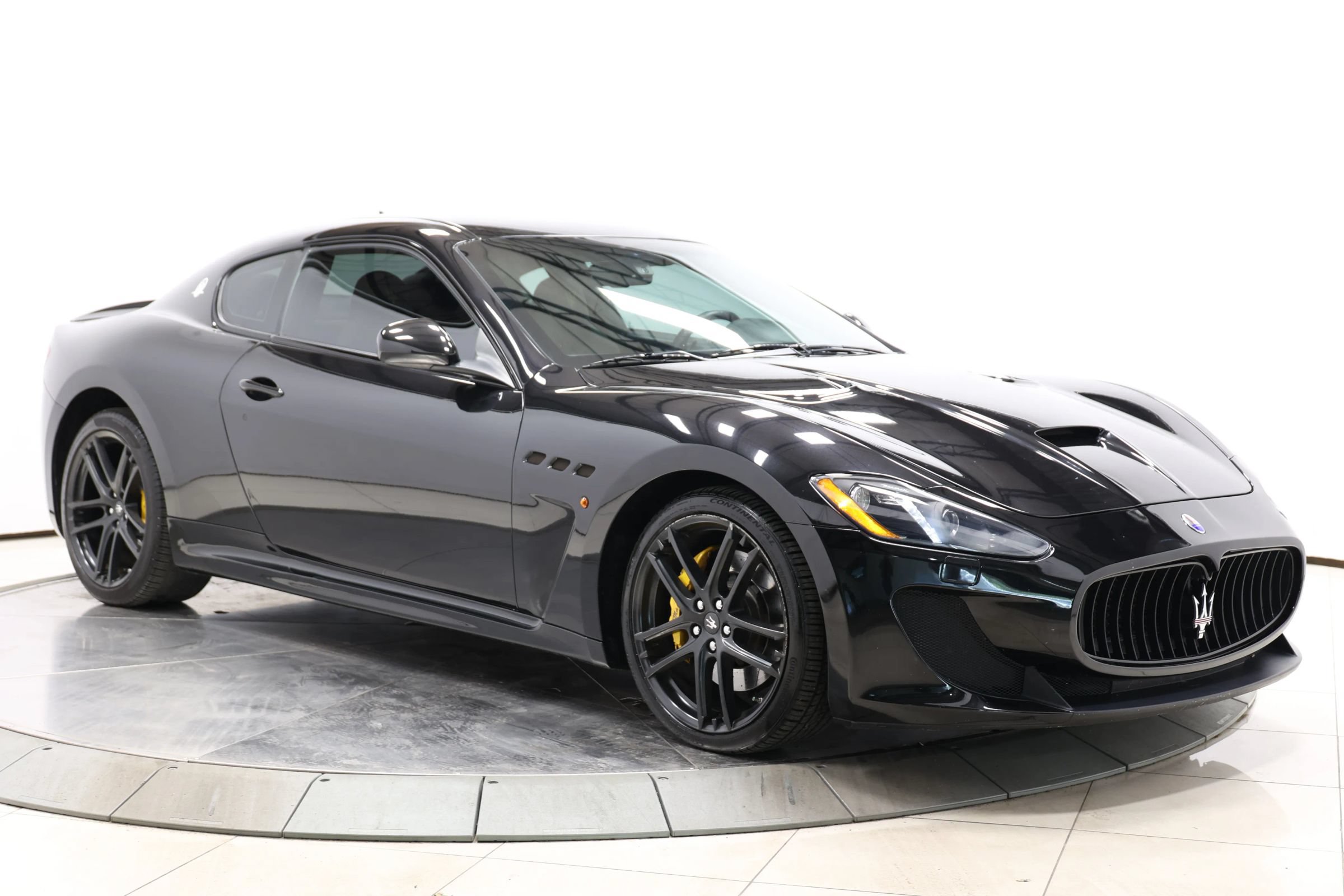 Used 2016 Maserati GranTurismo Sport RWD image 83