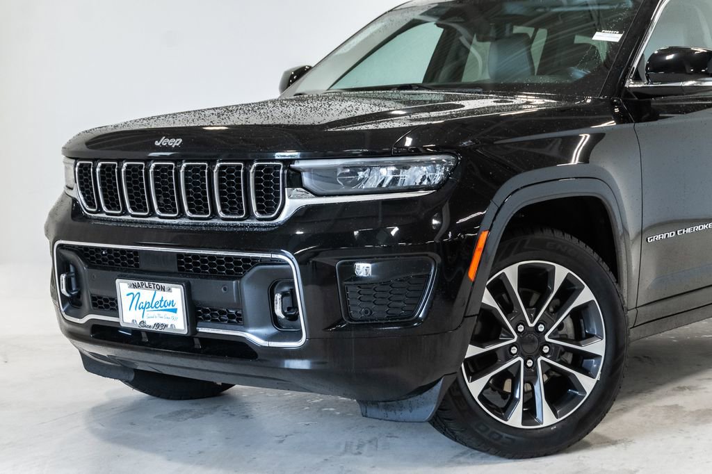 Used 2021 Jeep Grand Cherokee L Overland w/ Luxury Tech Group IV AWD/4WD image 2