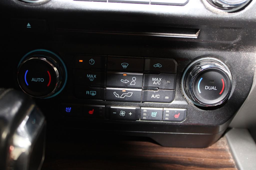 Used 2016 Ford F150 Lariat image 33