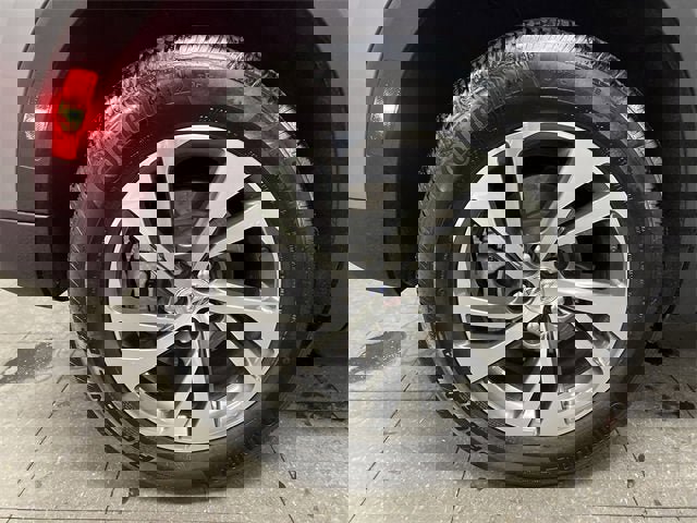 Certified 2023 Buick Envision Essence image 32