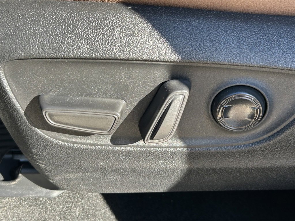 Used 2024 Toyota Grand Highlander AWD Hybrid image 26