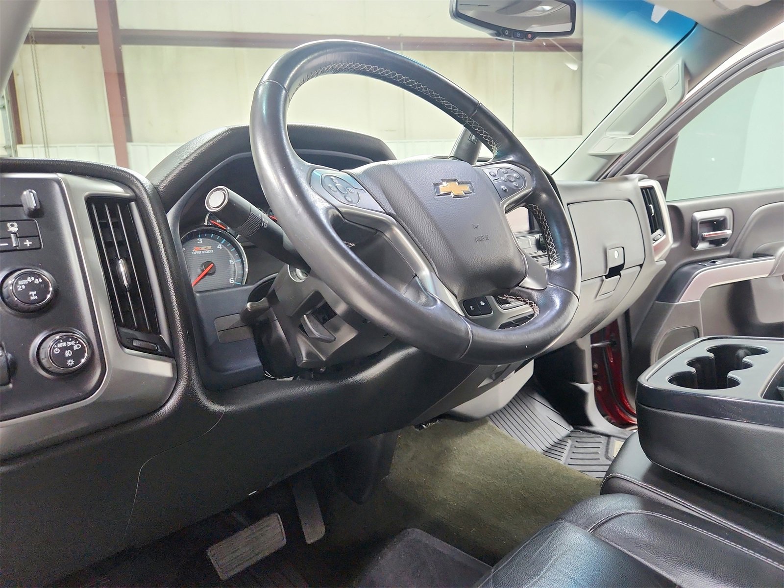 Used 2018 Chevrolet Silverado 1500 LT w/ All Star Edition image 18