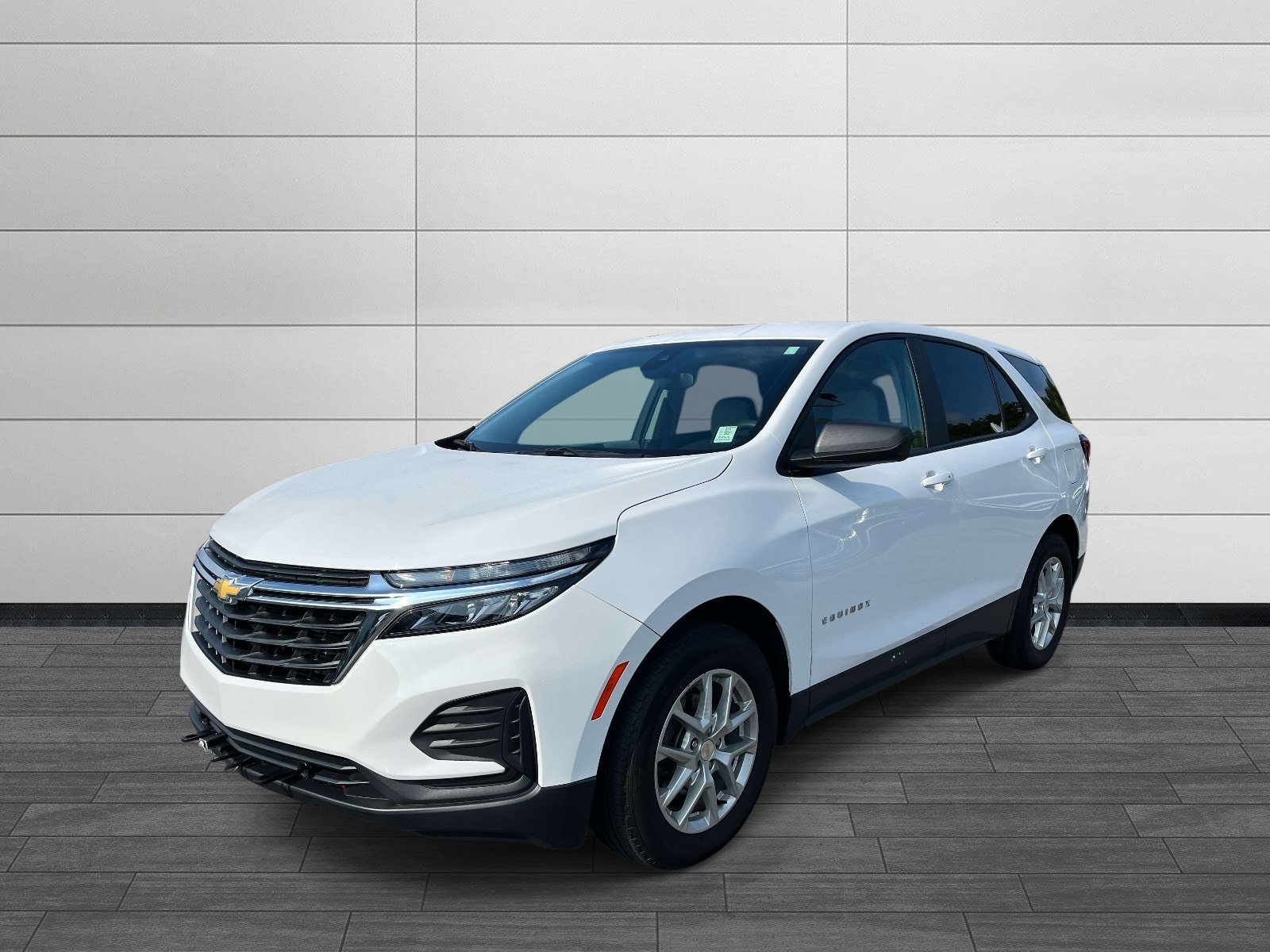 Used 2023 Chevrolet Equinox LS w/ LS Convenience Package FWD image 7