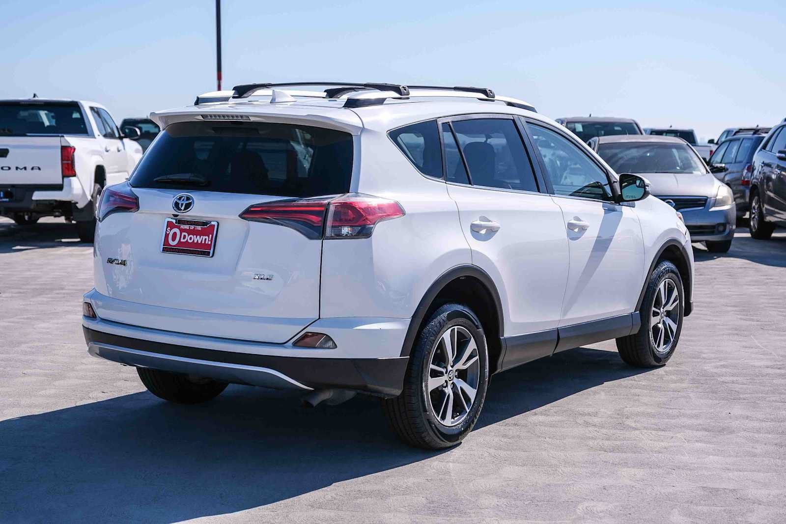 Used 2016 Toyota RAV4 XLE FWD image 4