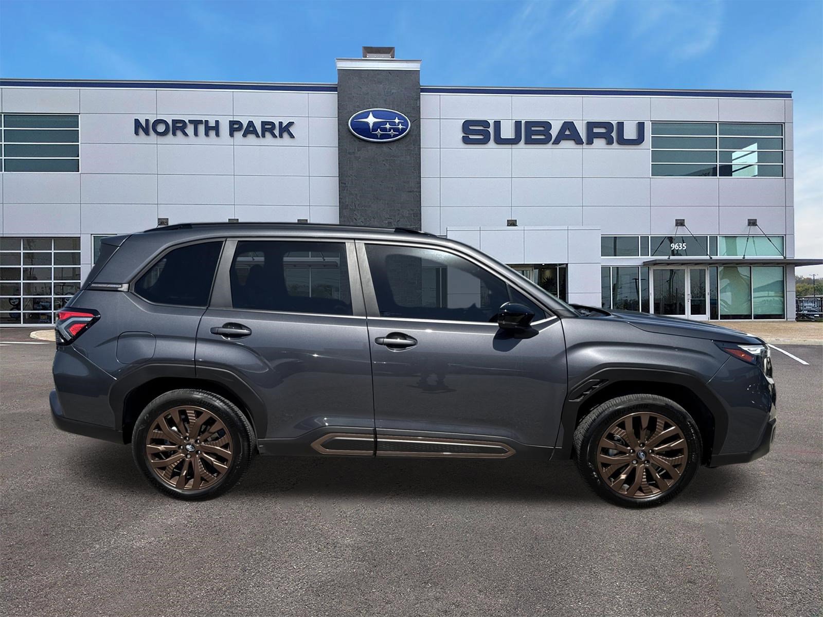 Used 2025 Subaru Forester Sport image 2