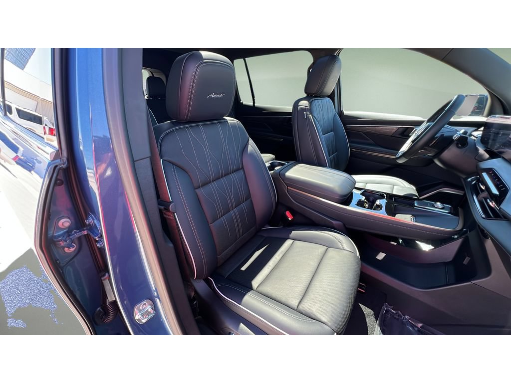 Certified 2025 Buick Enclave Avenir w/ Super Cruise Package AWD/4WD image 32