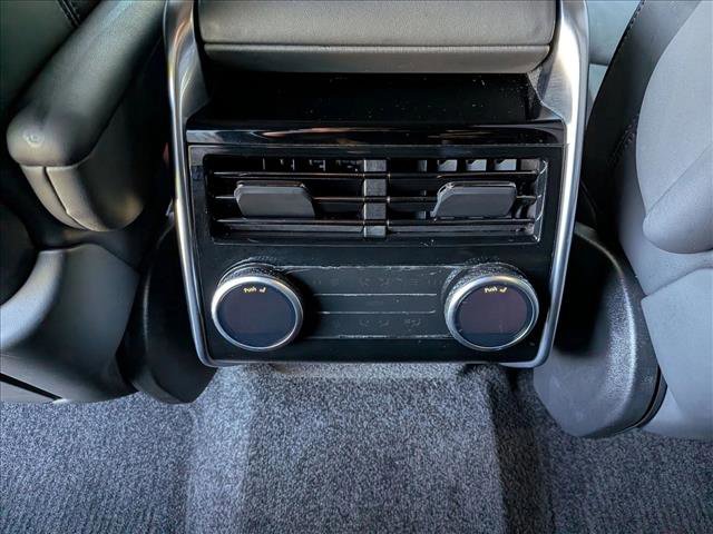 Used 2023 Land Rover Range Rover SE image 18