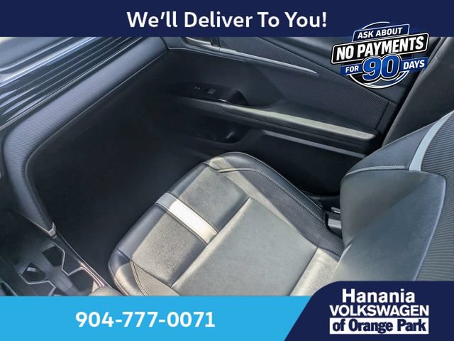 Used 2025 Toyota Camry SE w/ Convenience Package FWD image 16
