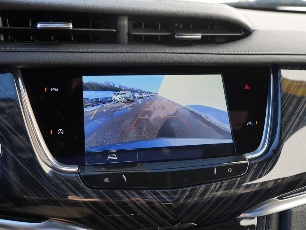 Used 2025 Cadillac XT6 Premium Luxury image 43