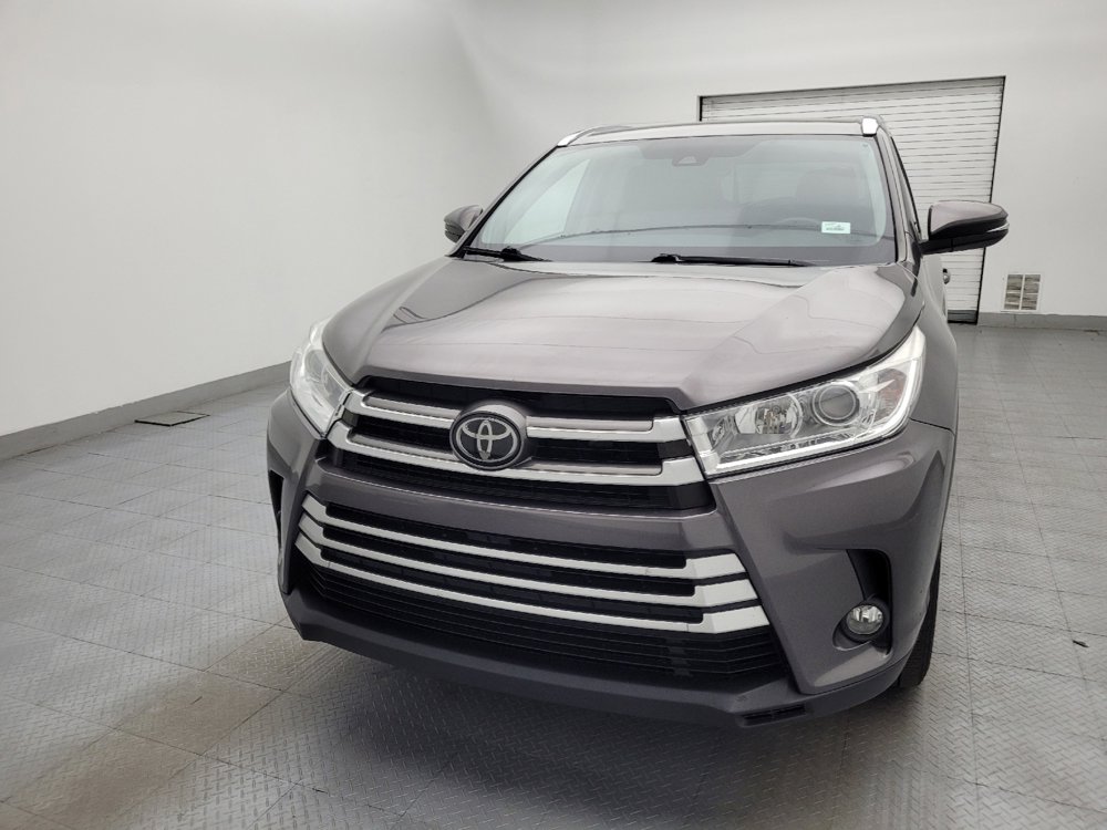 Used 2019 Toyota Highlander XLE AWD/4WD image 15