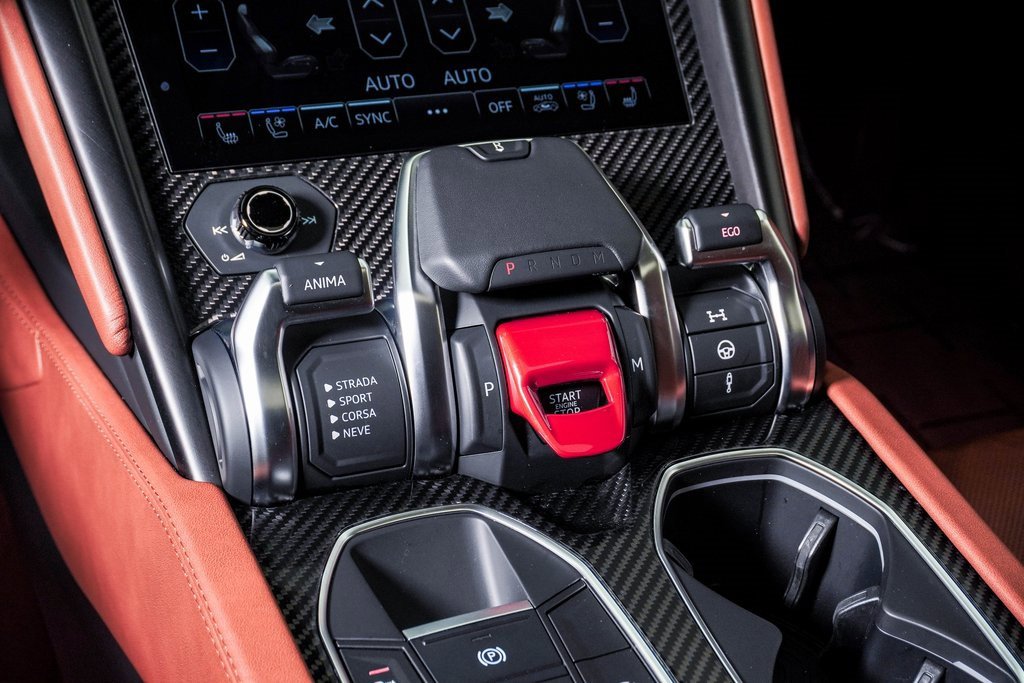 Used 2024 Lamborghini Urus S image 31