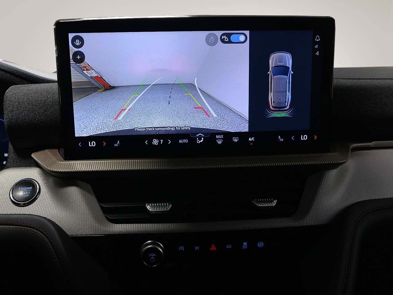 Used 2025 Ford Explorer Active image 16