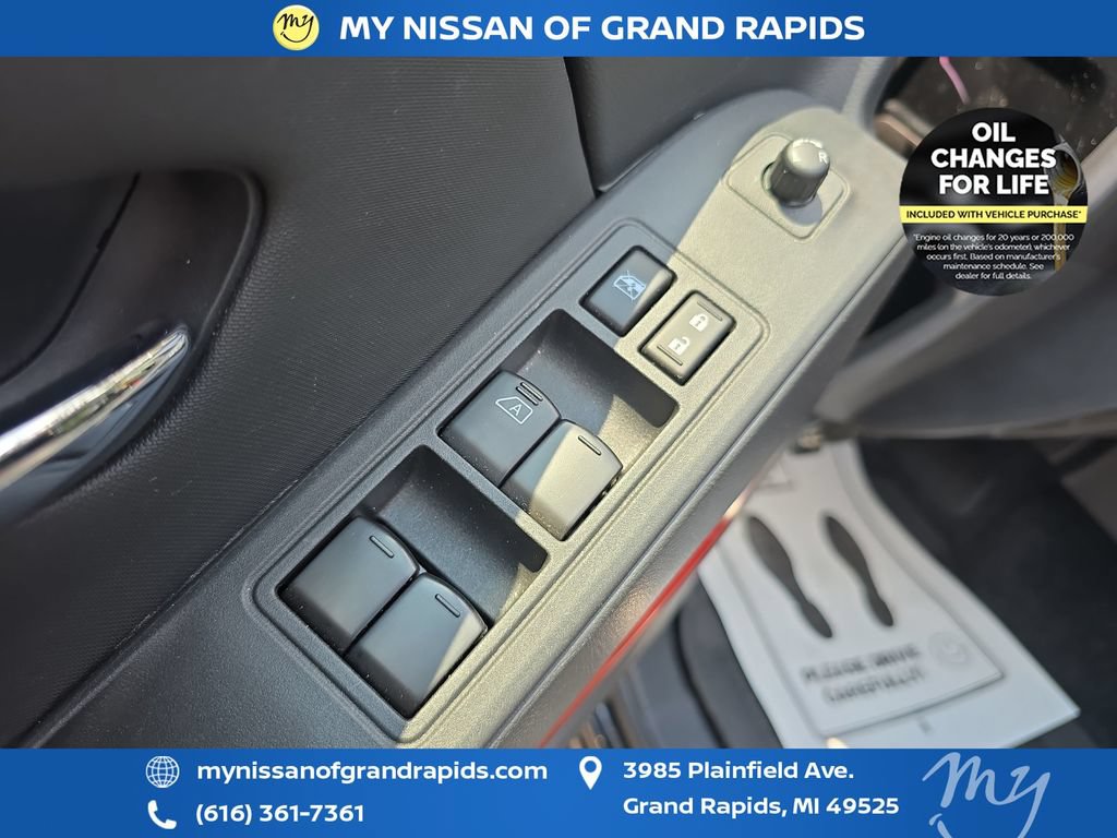 Used 2023 Nissan Frontier PRO-4X w/ Pro Convenience Package AWD/4WD image 12