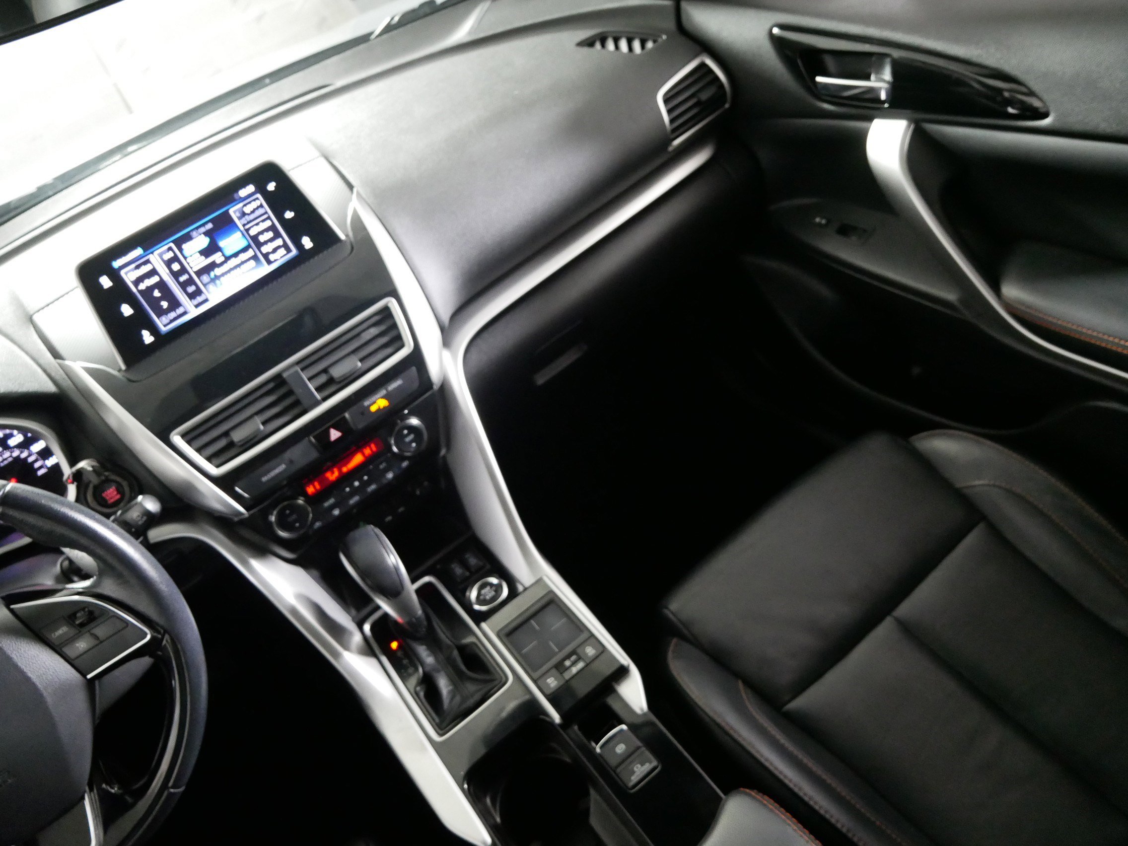 Used 2020 Mitsubishi Eclipse Cross SEL image 11