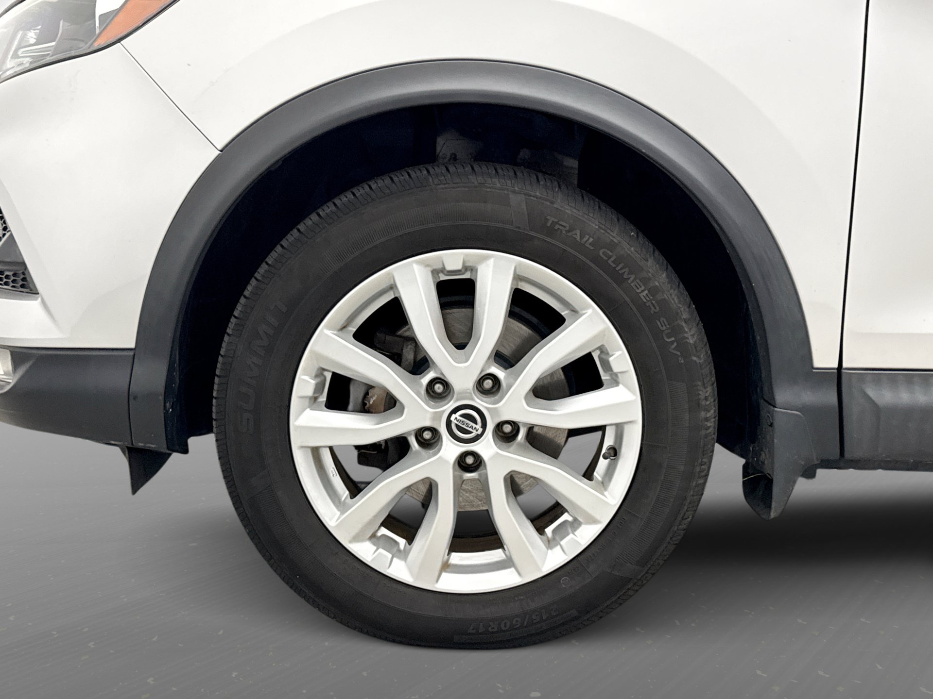 Used 2020 Nissan Rogue Sport SV w/ Technology Package AWD/4WD image 23