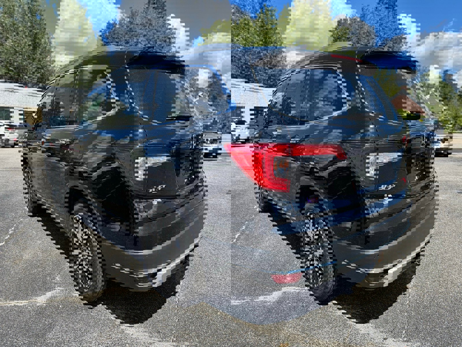 Used 2021 Honda Pilot Touring image 4