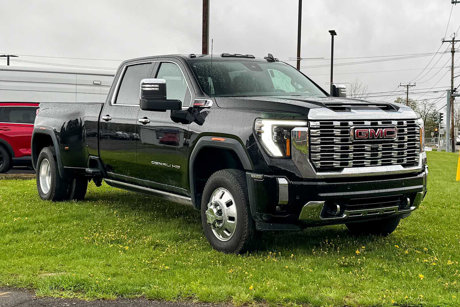 Used 2025 GMC Sierra 3500 Denali w/ Denali Reserve Package AWD/4WD image 1