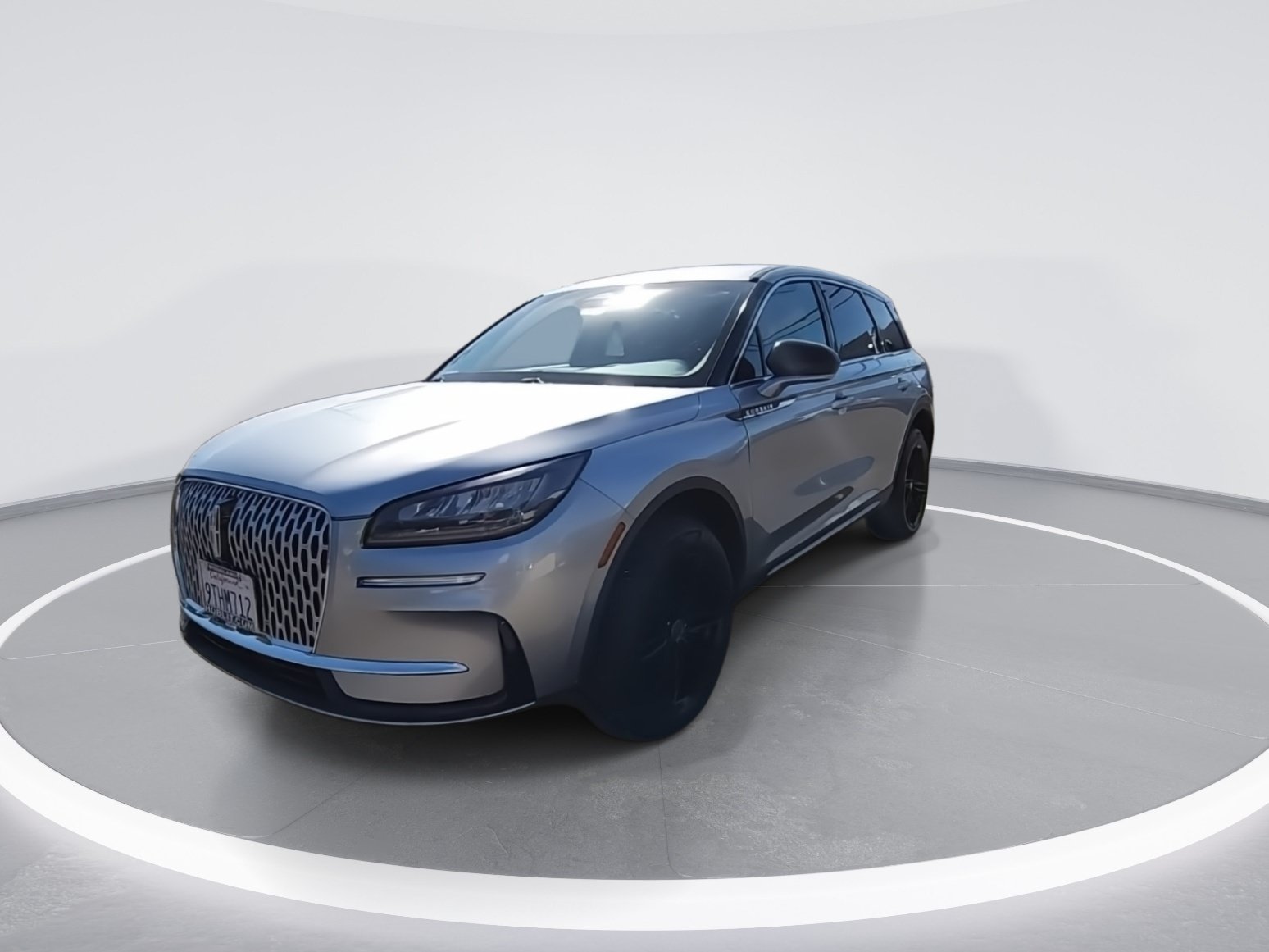 Used 2023 Lincoln Corsair AWD image 4