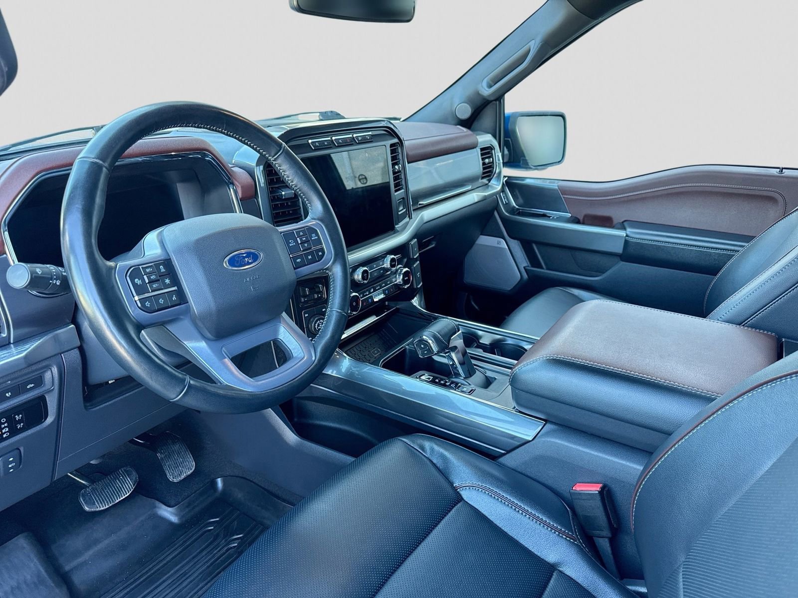 Used 2023 Ford F150 Lariat w/ Equipment Group 502A High AWD/4WD image 2