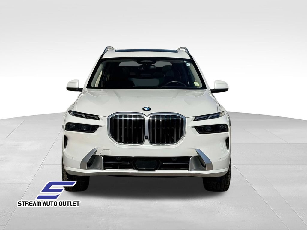Used 2026 BMW X7 xDrive40i AWD/4WD image 2