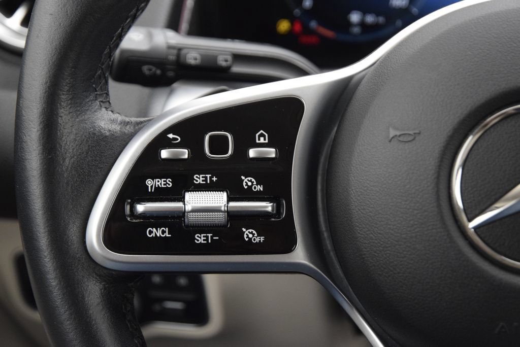Certified 2022 Mercedes-Benz GLB 250 4MATIC image 23