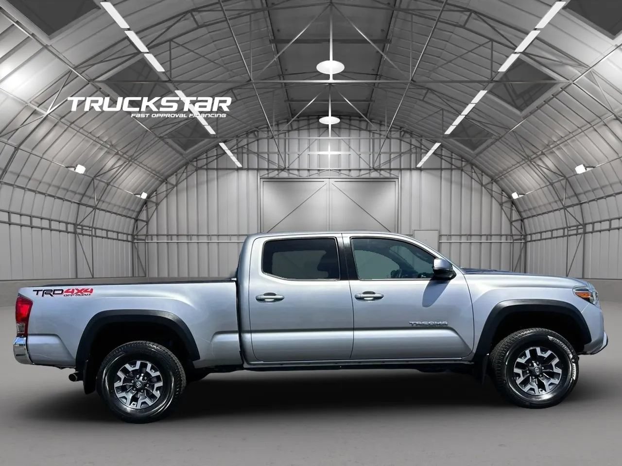 Used 2017 Toyota Tacoma TRD Off-Road w/ Tow Package AWD/4WD image 12