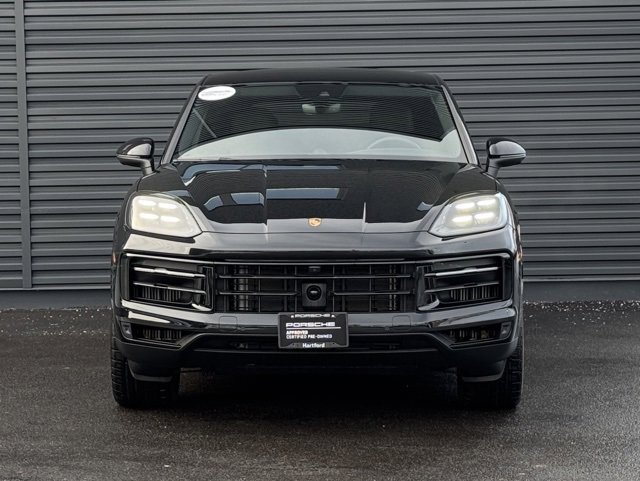 Certified 2025 Porsche Cayenne Coupe image 10