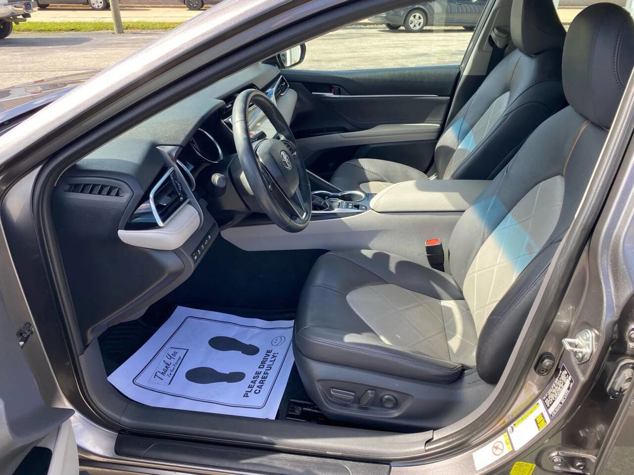 Used 2018 Toyota Camry XLE w/ Audio Package image 14